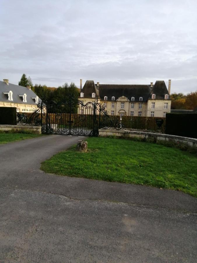 Au Repos Du Verger Couvrelles Luaran gambar