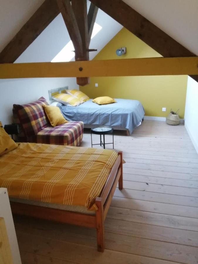Au Repos Du Verger Couvrelles Luaran gambar