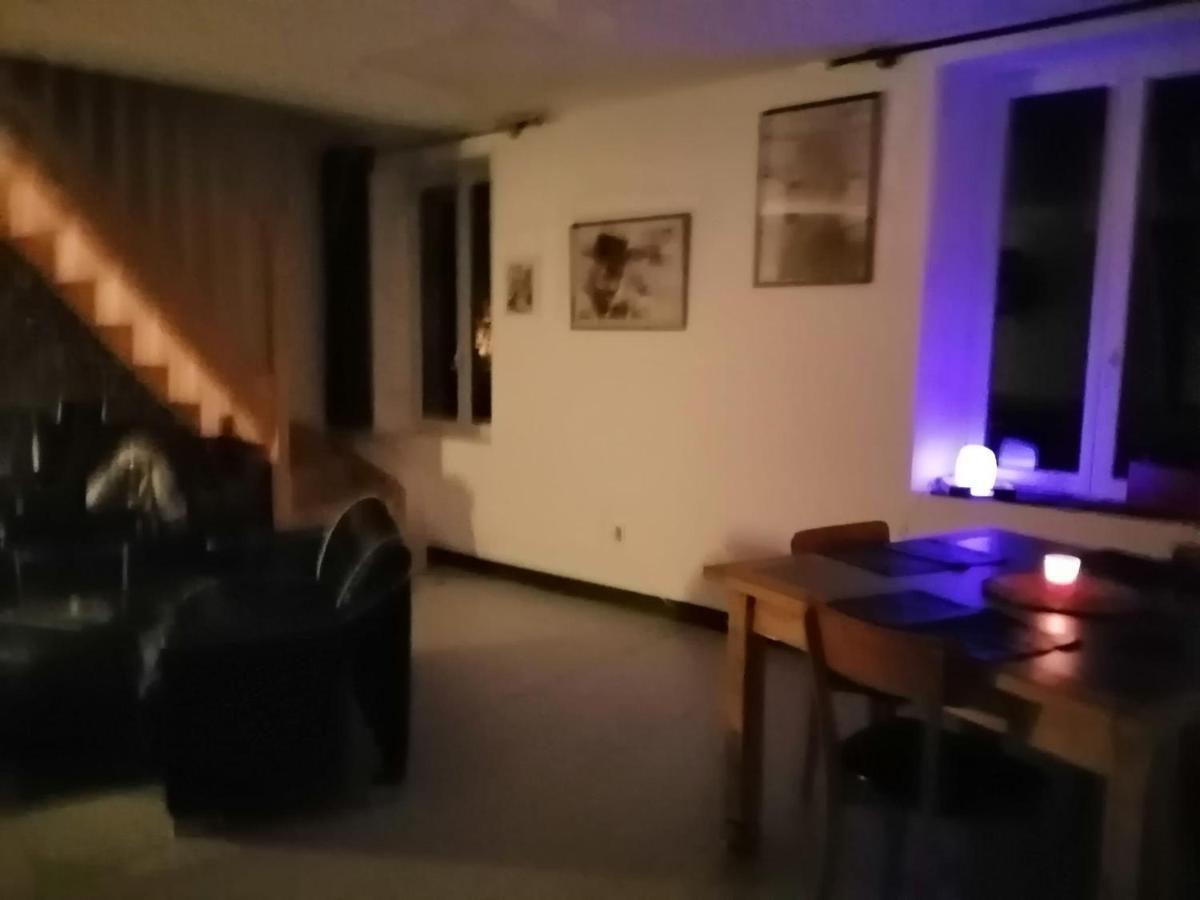 Au Repos Du Verger Couvrelles Luaran gambar